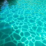 dlaczego woda w basenie jest zielona